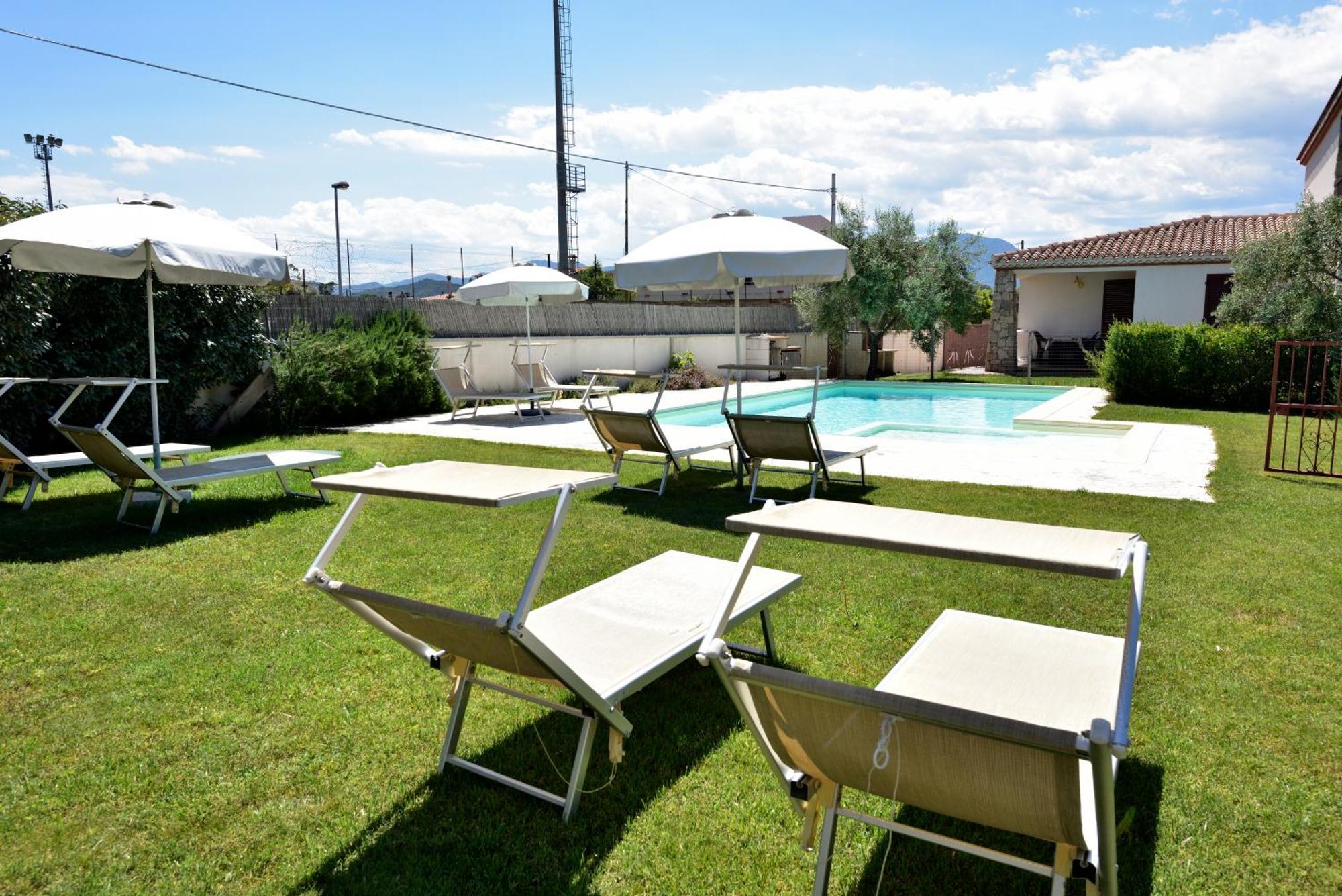Oleandro Apartment Lotzorai Bagian luar foto