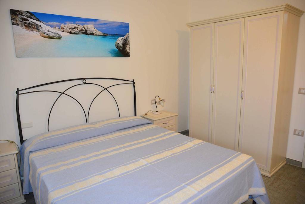 Oleandro Apartment Lotzorai Ruang foto