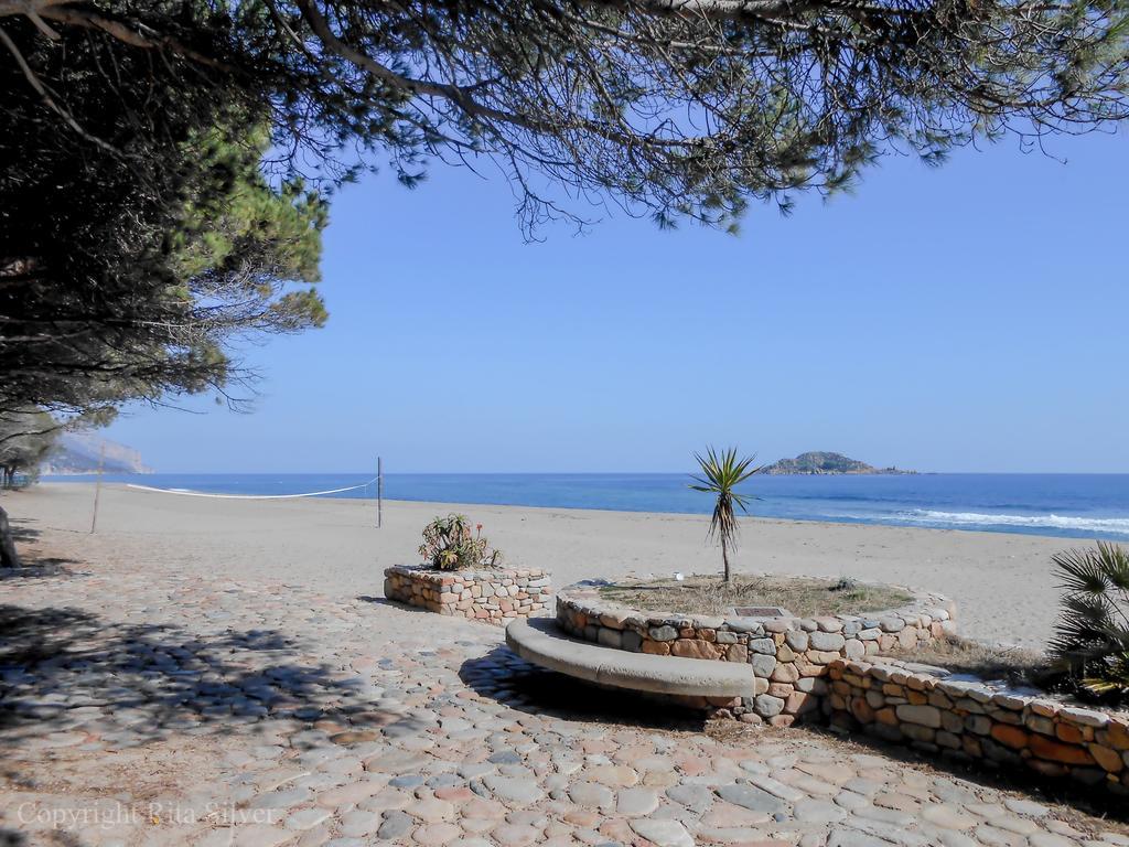 Oleandro Apartment Lotzorai Bagian luar foto