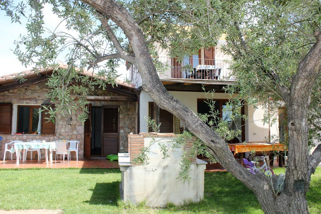 Oleandro Apartment Lotzorai Bagian luar foto