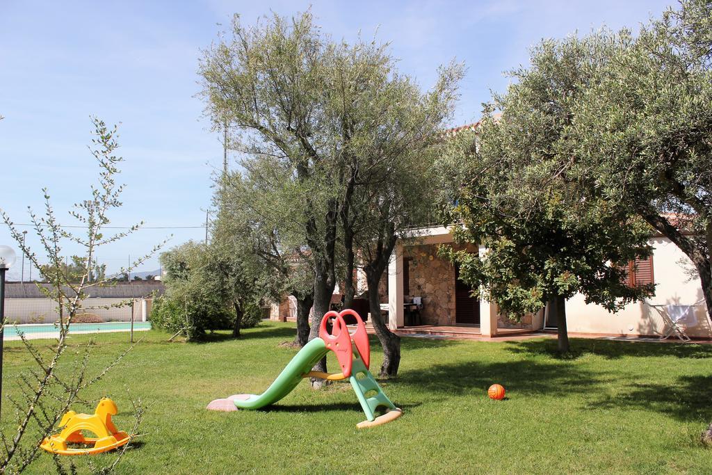 Oleandro Apartment Lotzorai Bagian luar foto